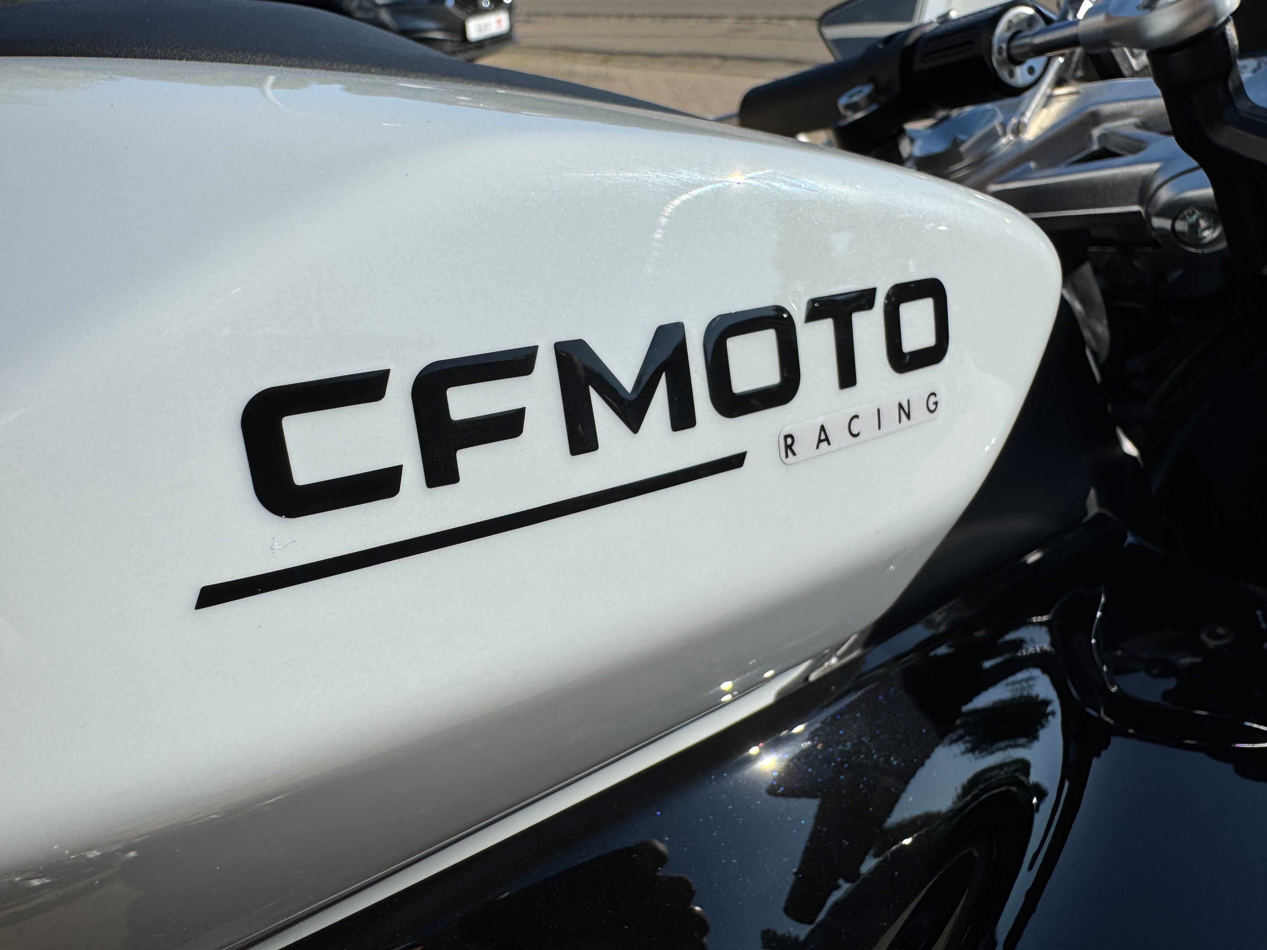 CFMOTO 675SR-R
