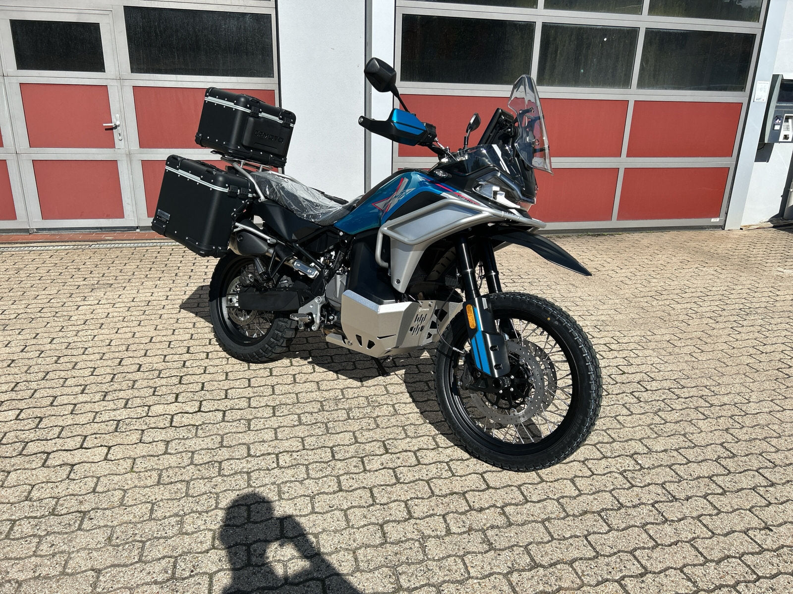 CFMOTO MT-X 800 Comfort