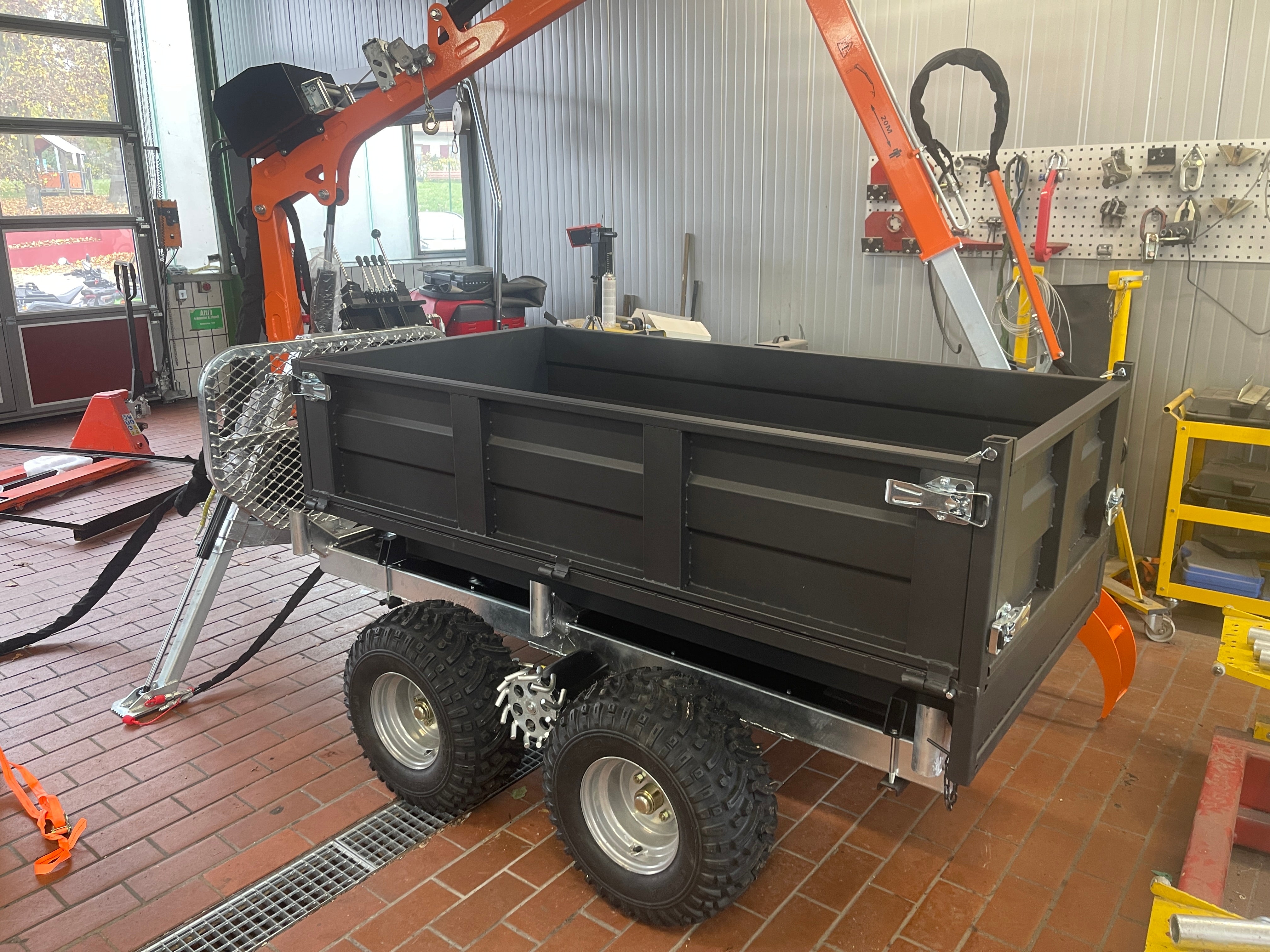 Kippbare Ladefläche für QSB Rückewagen