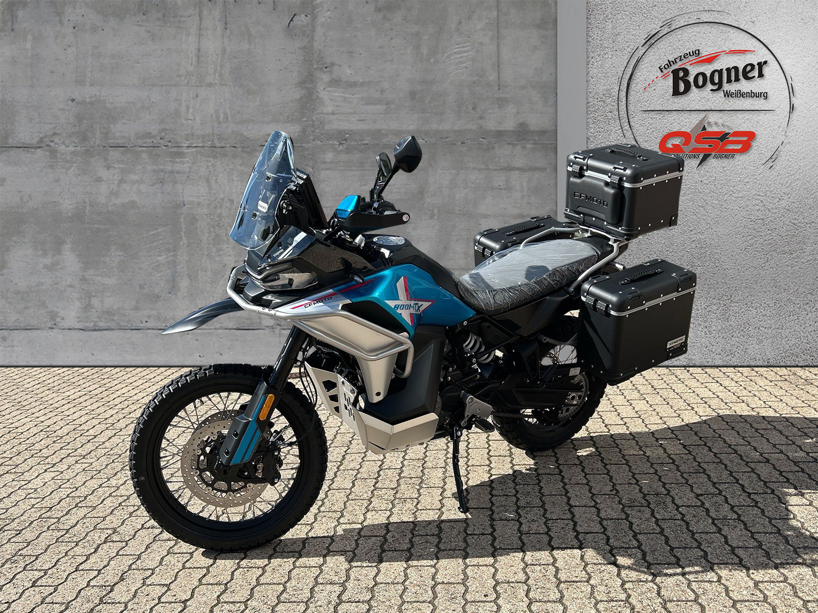 CFMOTO MT-X 800
