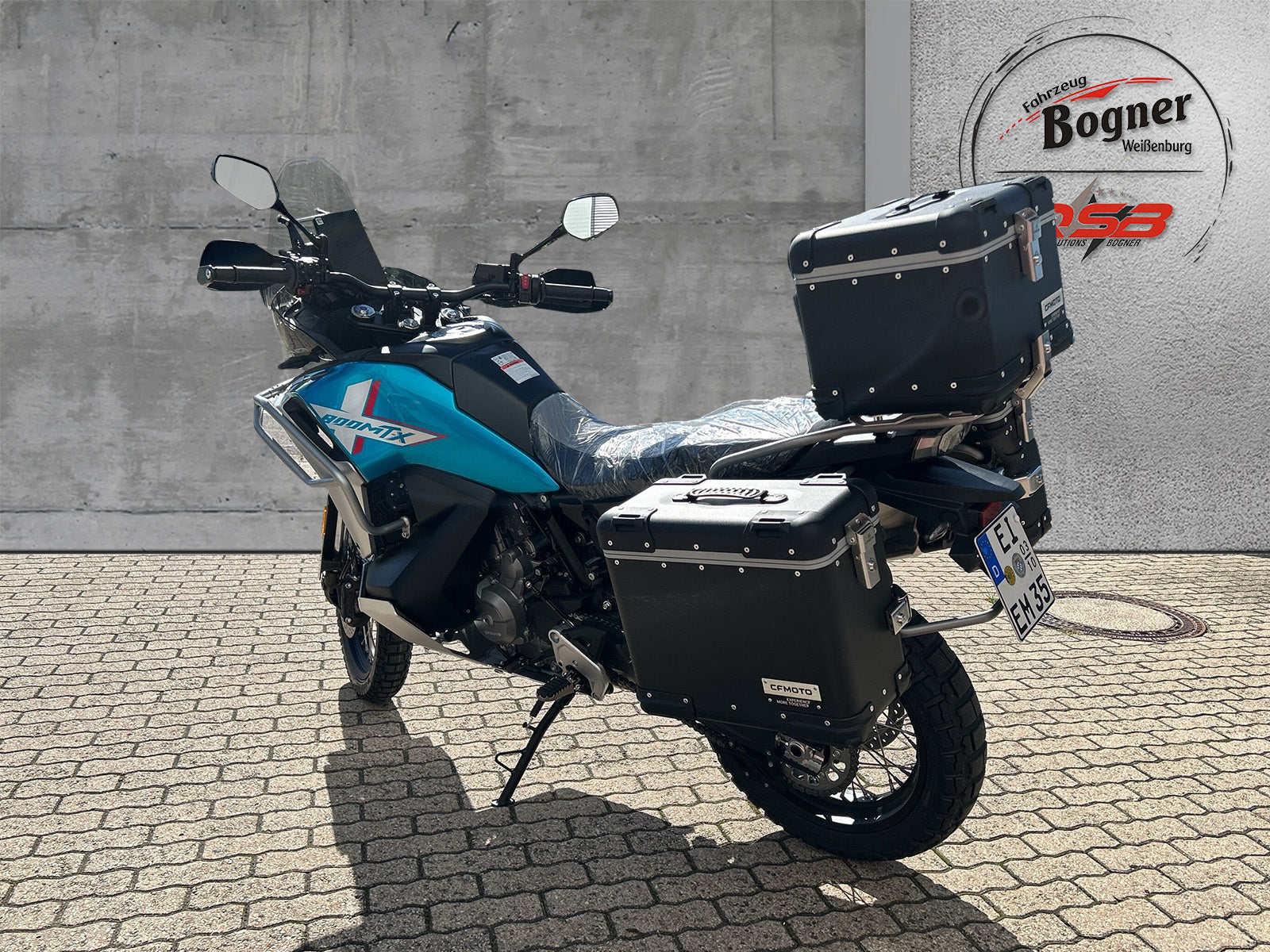 CFMOTO MT-X 800